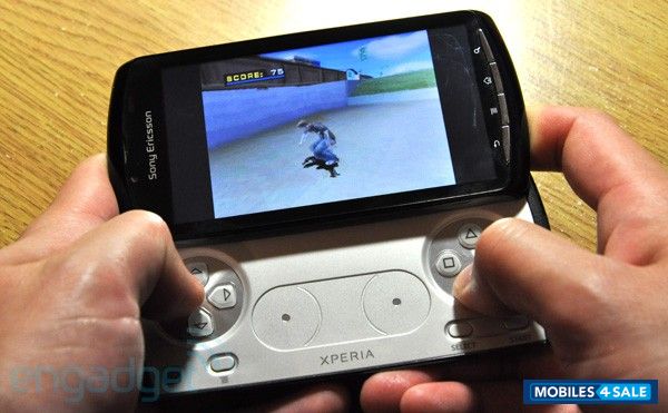 Black Sony Ericsson Xperia PLAY