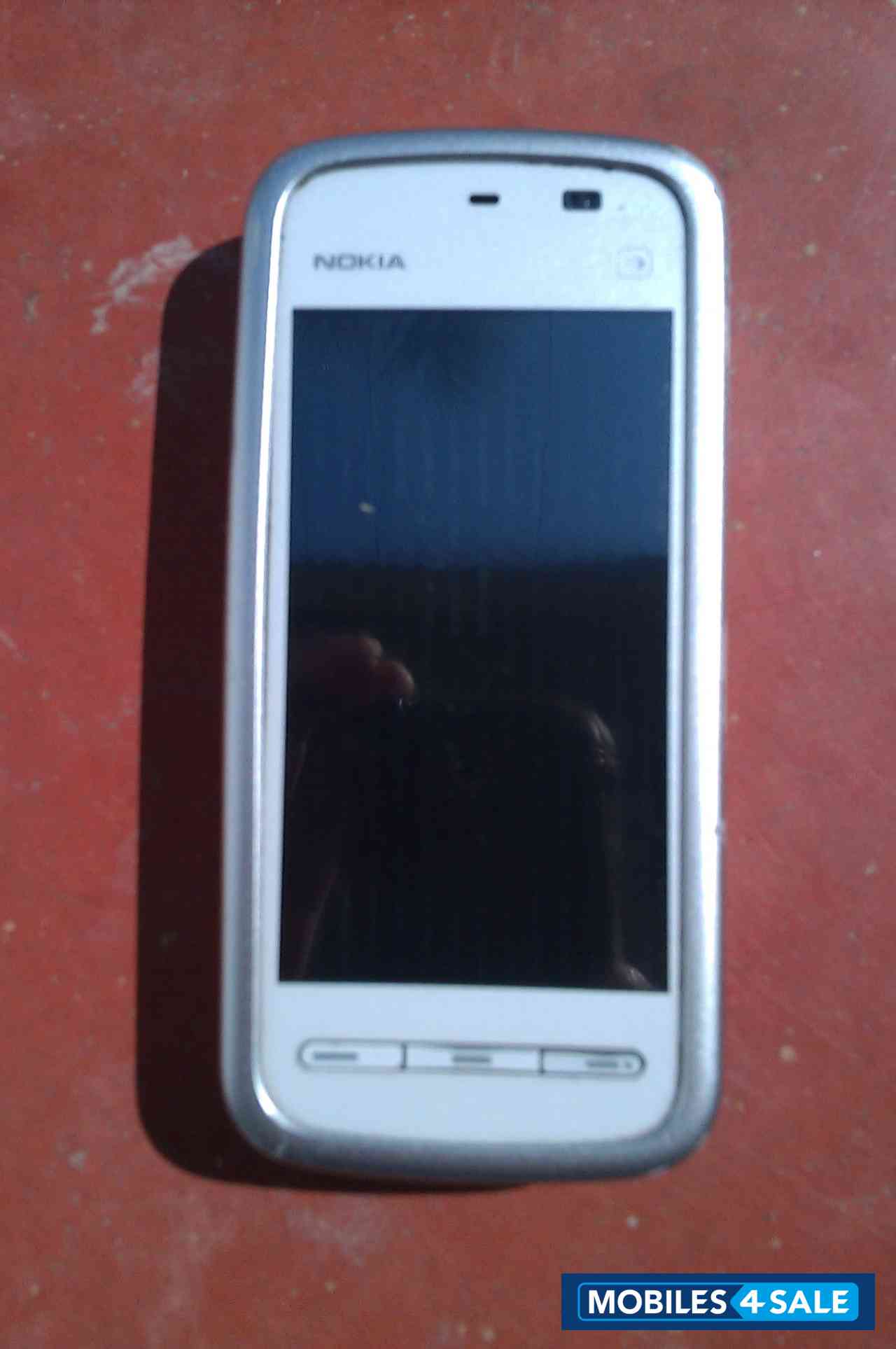 White Nokia 5230