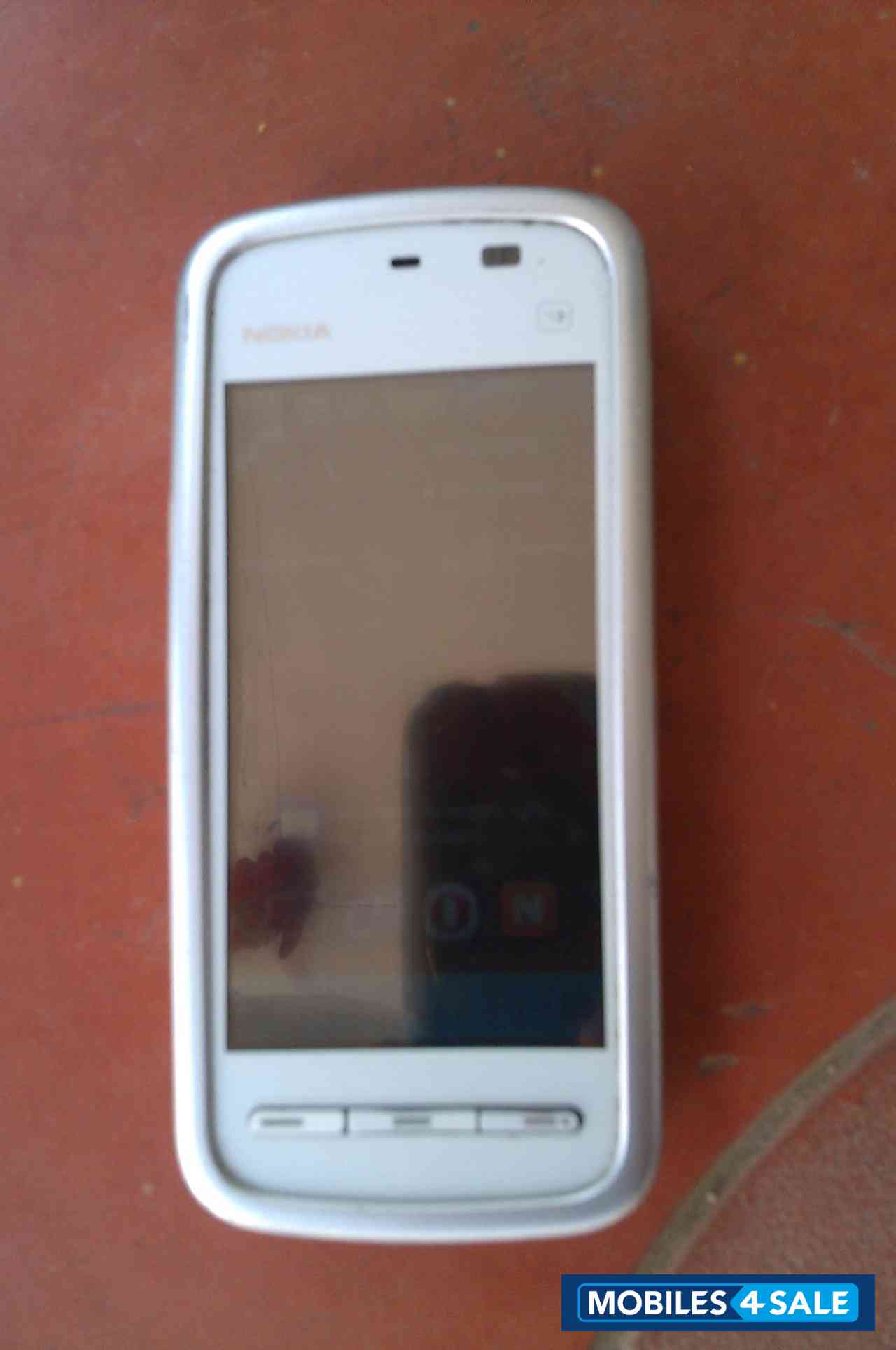 White Nokia 5230