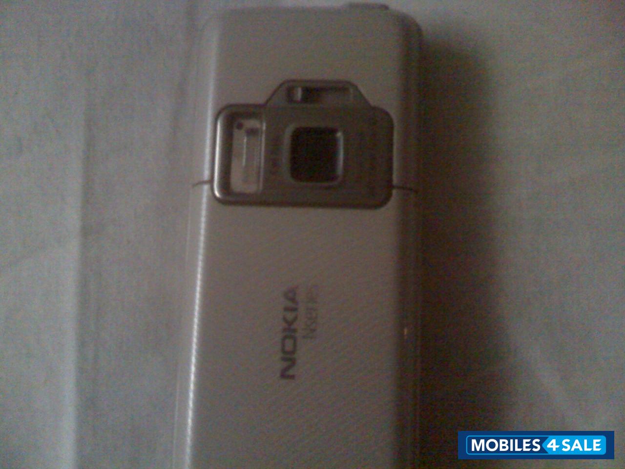 Titanium Silver Nokia N82