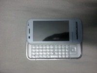 White Nokia C6