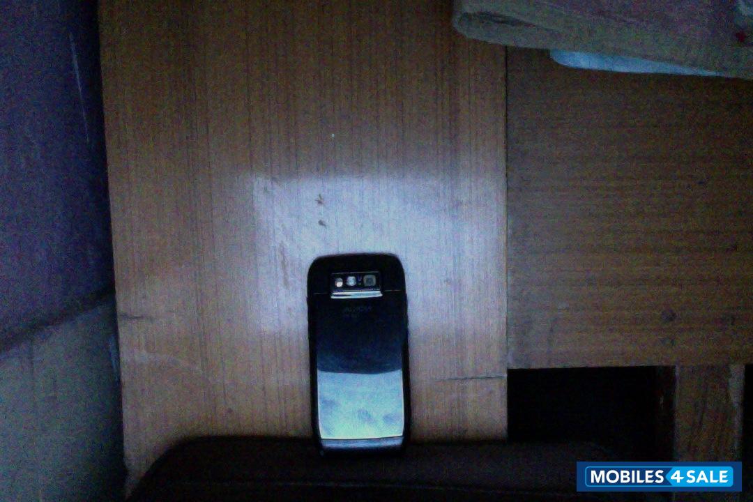 Black Nokia E71