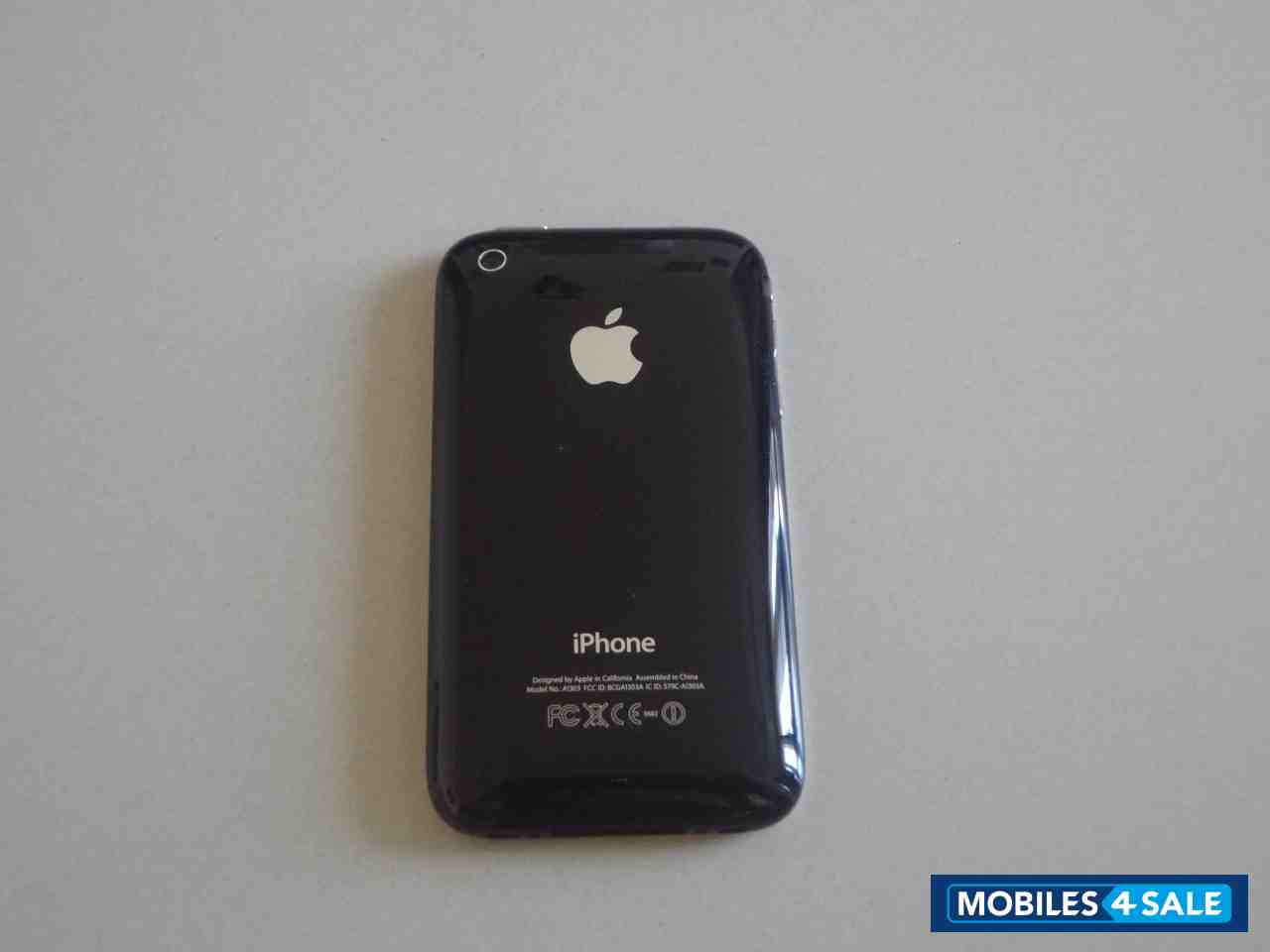 Black Apple iPhone 3GS