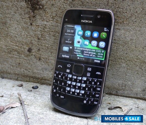 Black Nokia E6-00