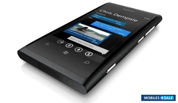 Black Nokia Lumia 800