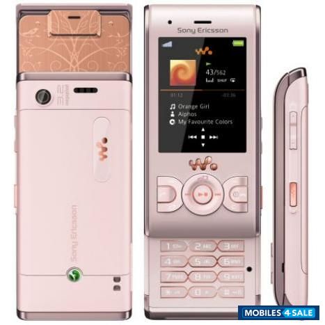 Pink Sony Ericsson W595