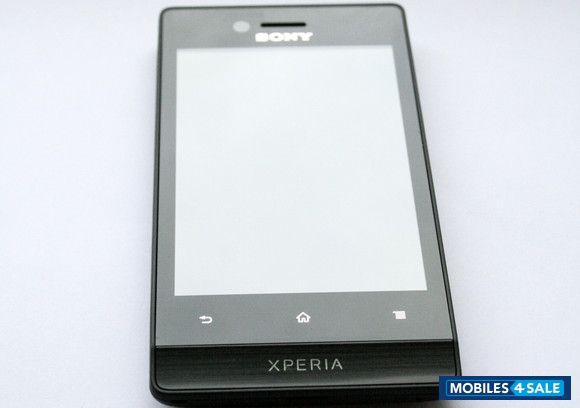 Black Sony Xperia miro