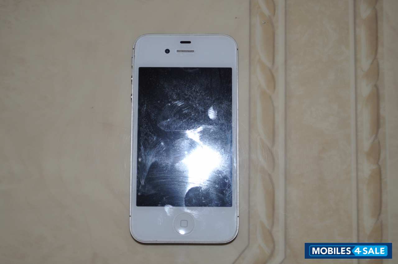 White Apple iPhone 4S