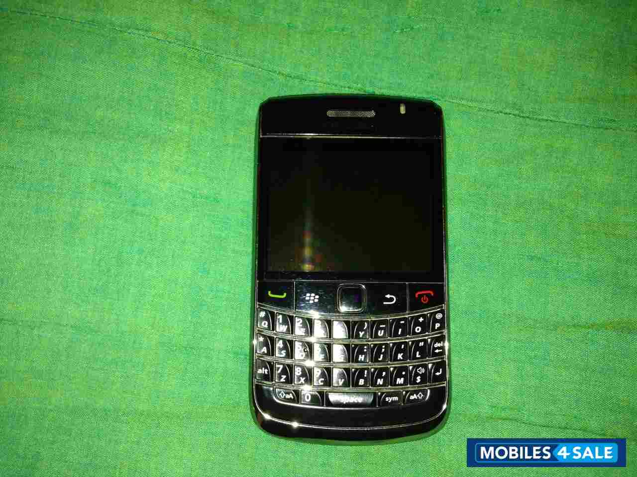 Black BlackBerry Bold 9700