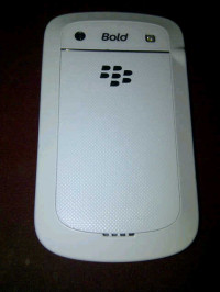 White BlackBerry Bold 9900