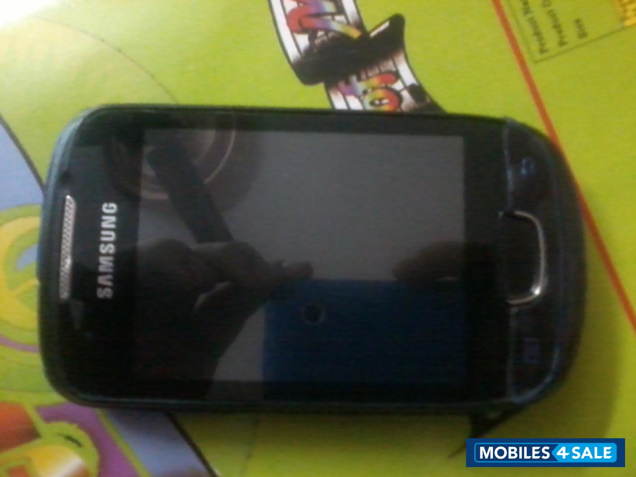 Black Samsung Galaxy Pop S5570