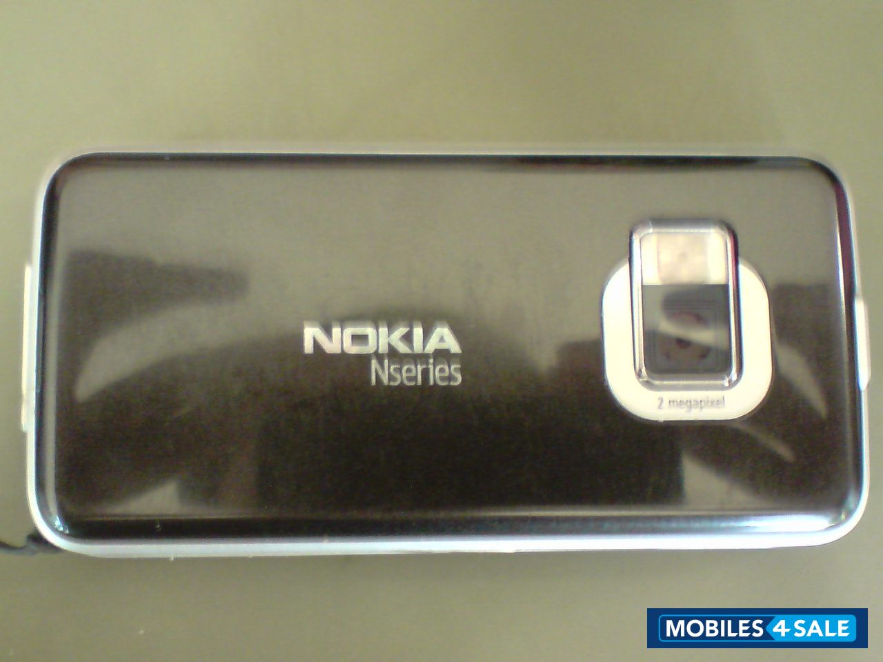 Metalic Silver Nokia N81