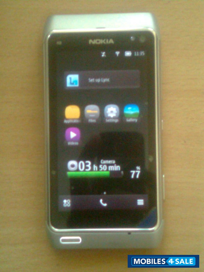 Nokia N8