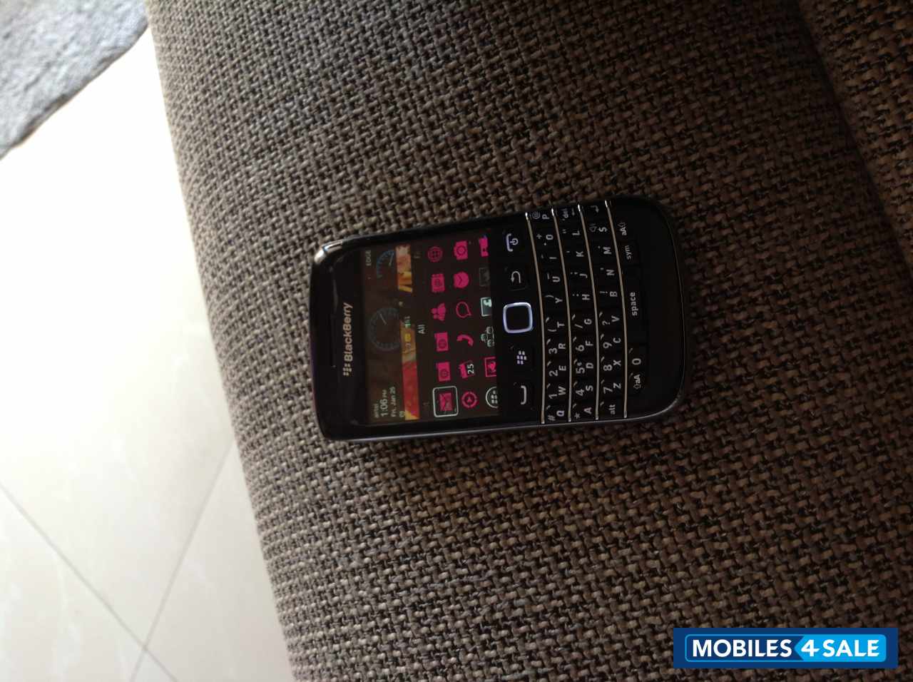 Black BlackBerry Bold 9790