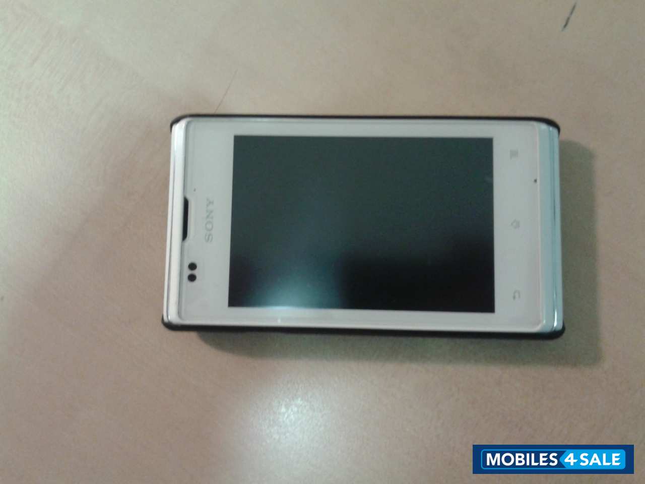 White Sony Xperia E