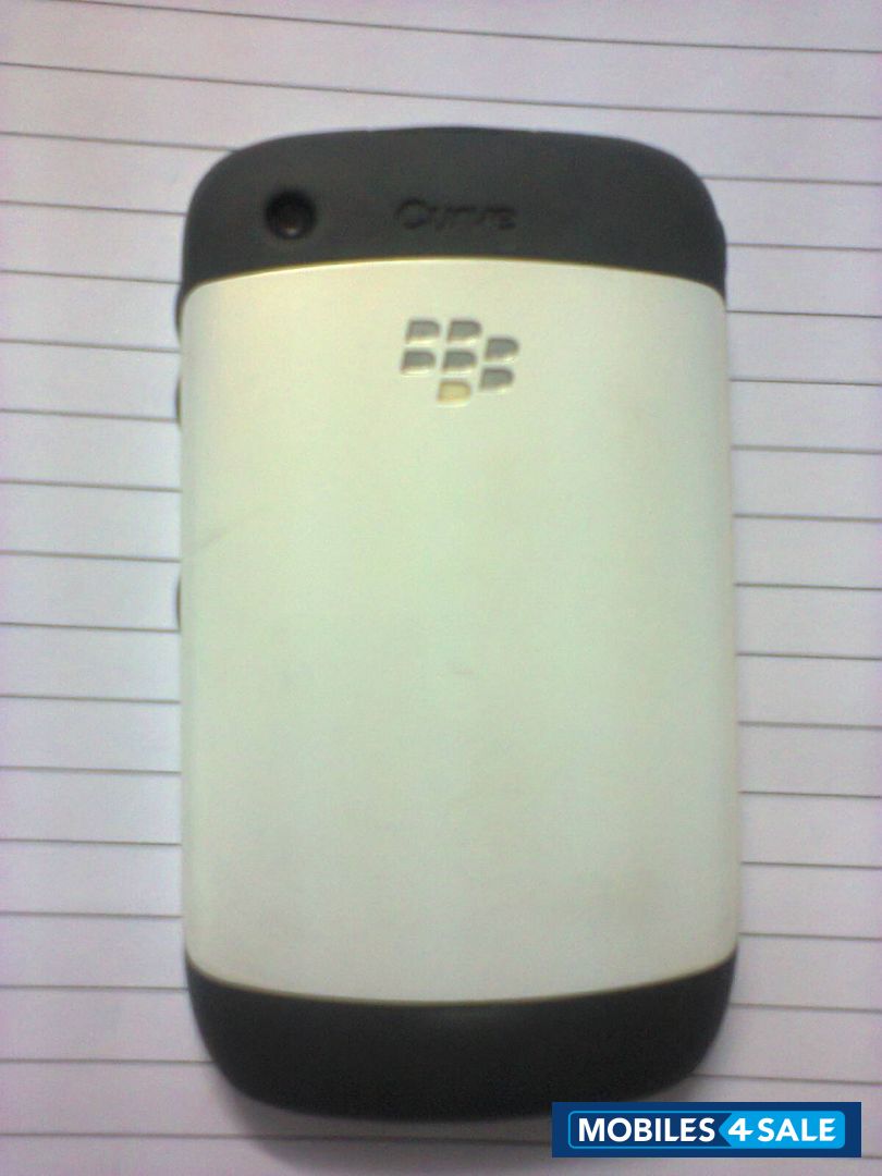 White BlackBerry Curve 8520