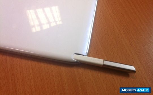 White Samsung Galaxy Note 800 Tab