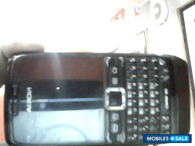 Black Nokia E71