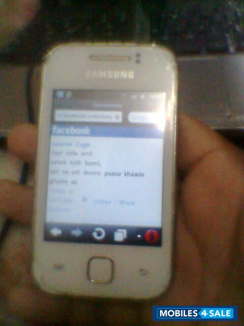 White Samsung Galaxy Y