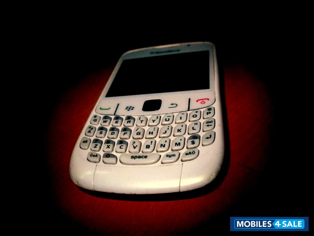 White BlackBerry Curve 8520