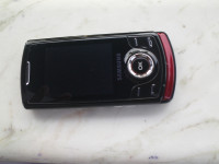 Red/black Samsung Metro 5200