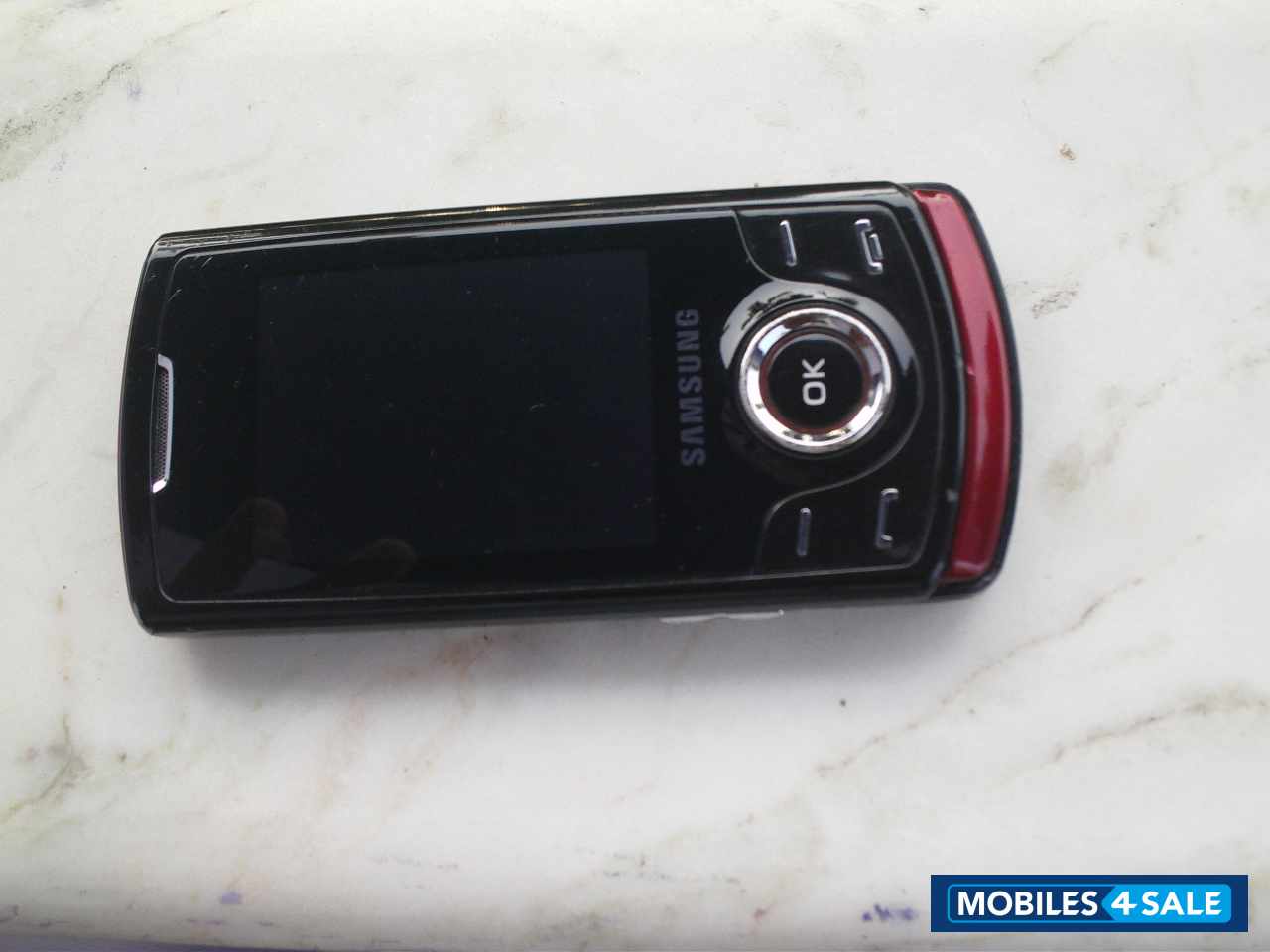 Red/black Samsung Metro 5200