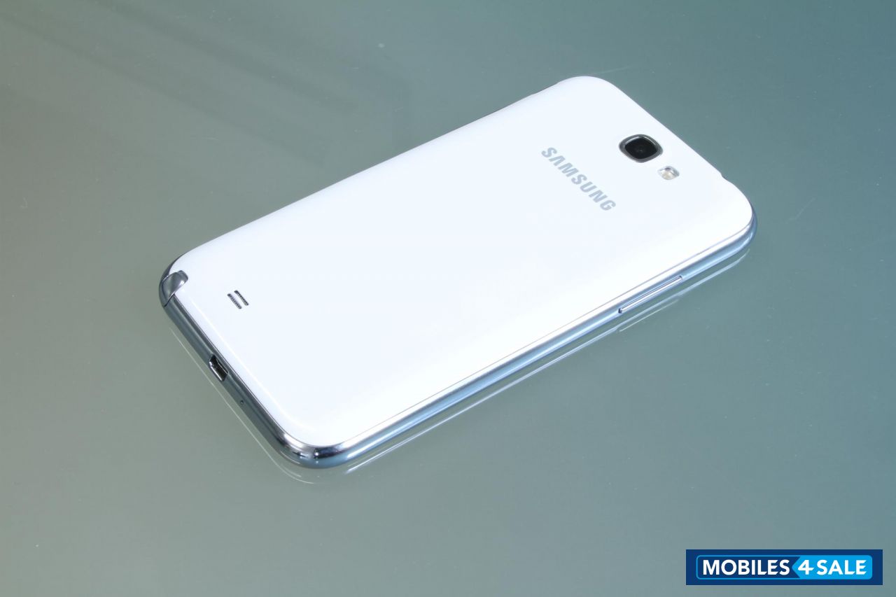 White Samsung Galaxy Note 2