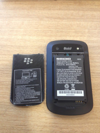 Black BlackBerry Bold 9900