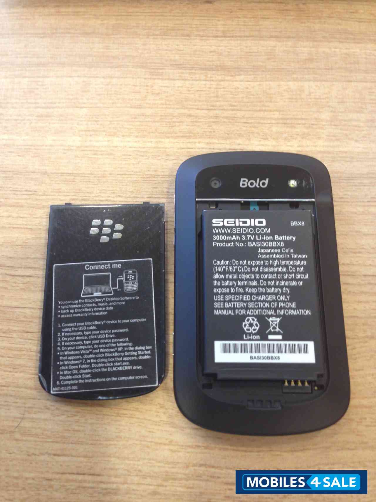 Black BlackBerry Bold 9900