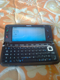 Brown Nokia 9500 Communicator