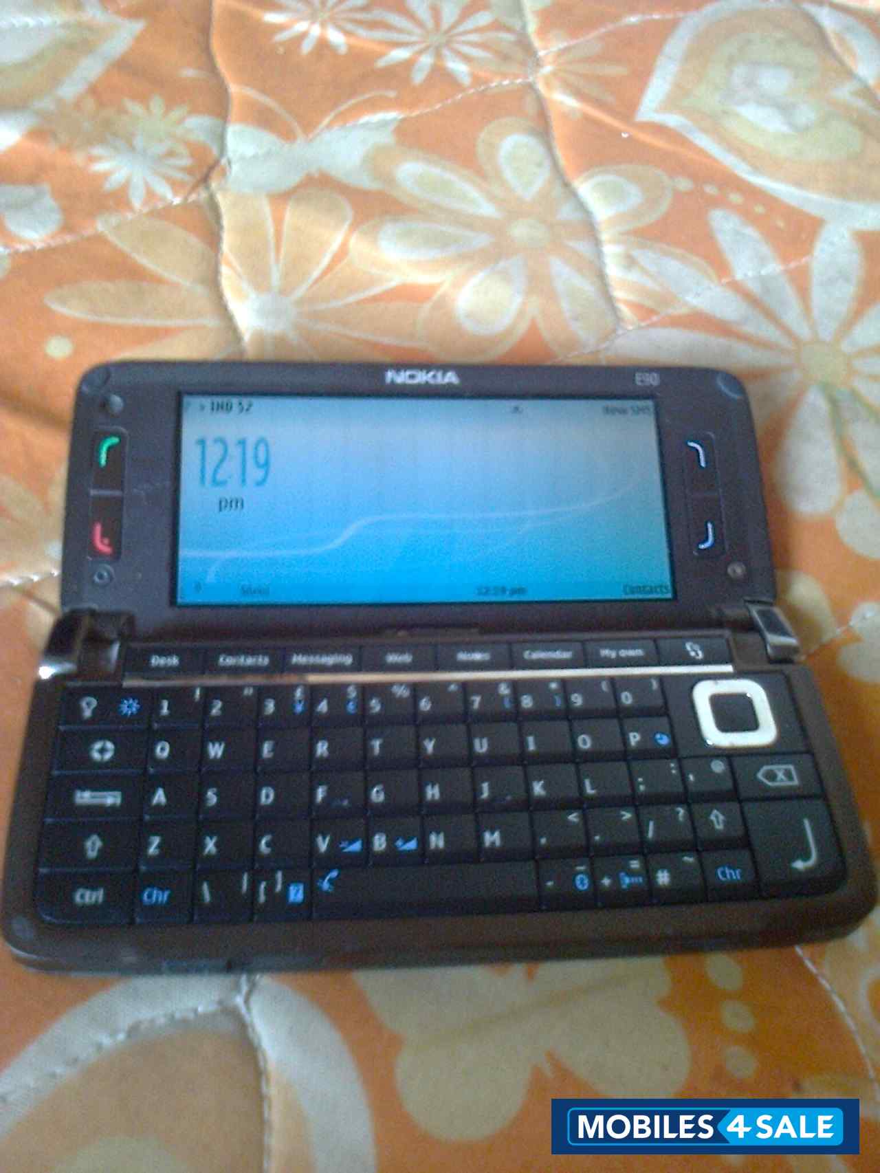 Brown Nokia 9500 Communicator