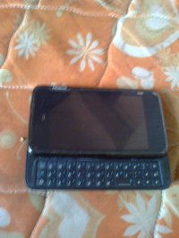 Brown Nokia 9500 Communicator