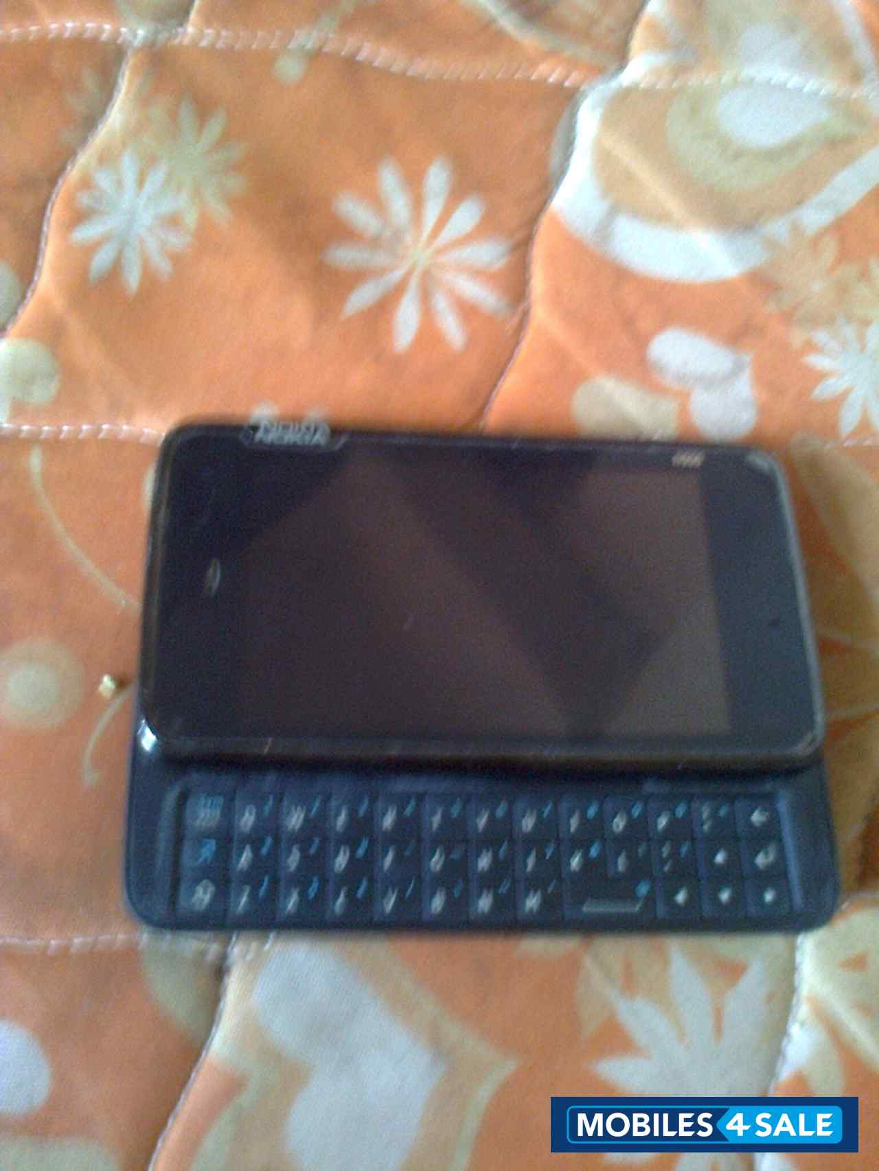 Brown Nokia 9500 Communicator