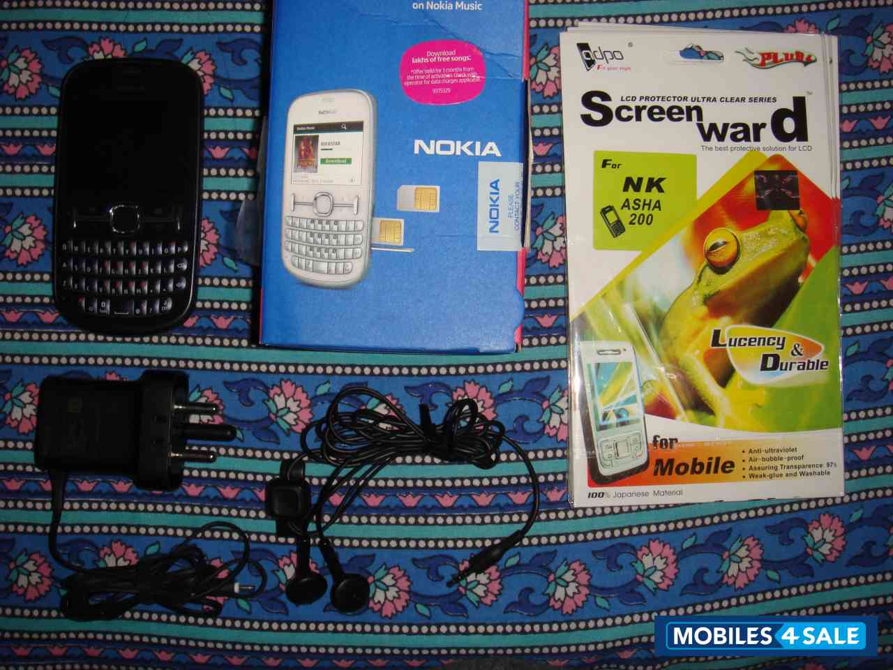 Black Nokia Asha 200