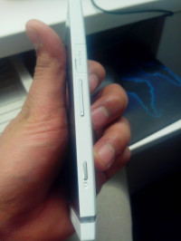 White Sony Xperia S