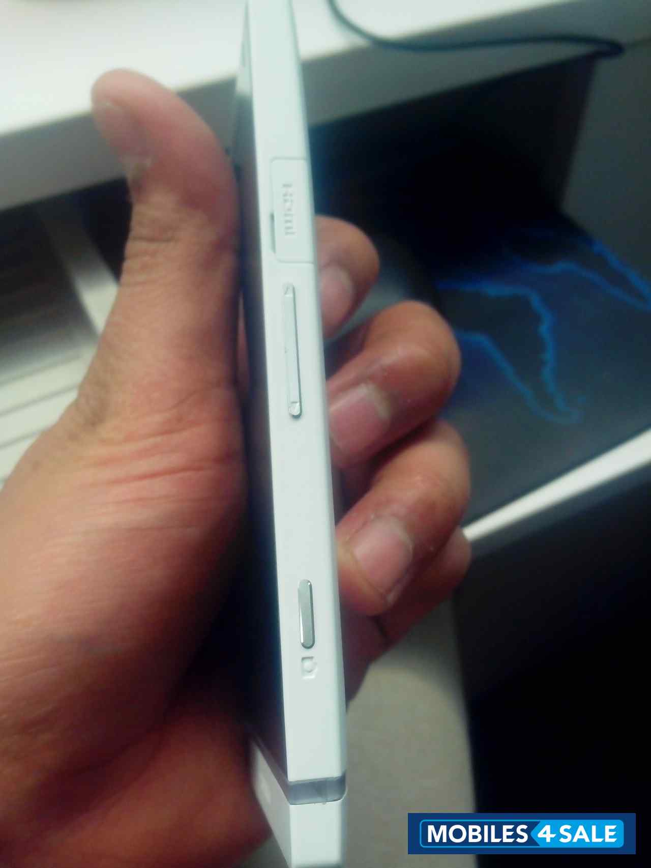 White Sony Xperia S