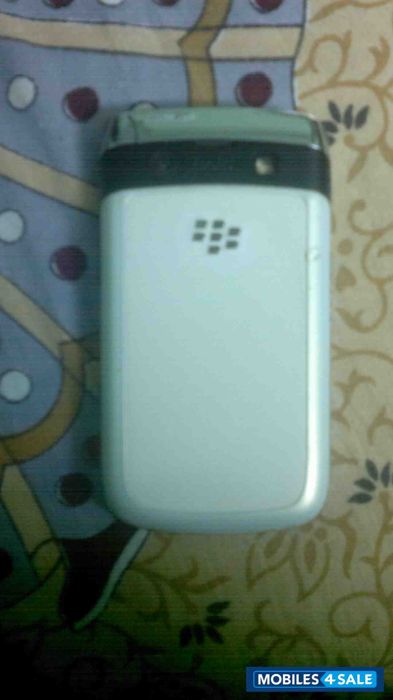 White BlackBerry  9780