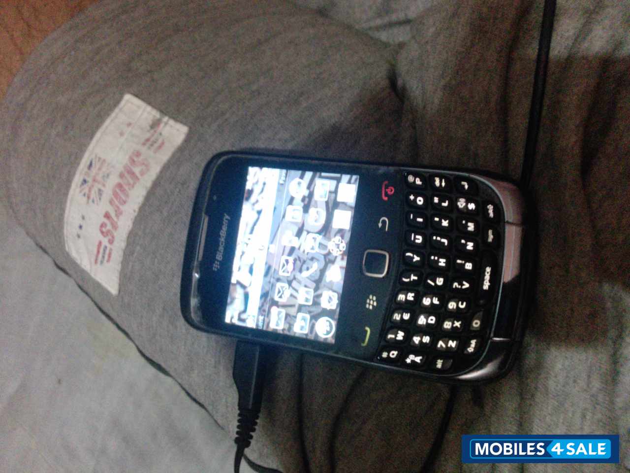 Black BlackBerry Curve 9300