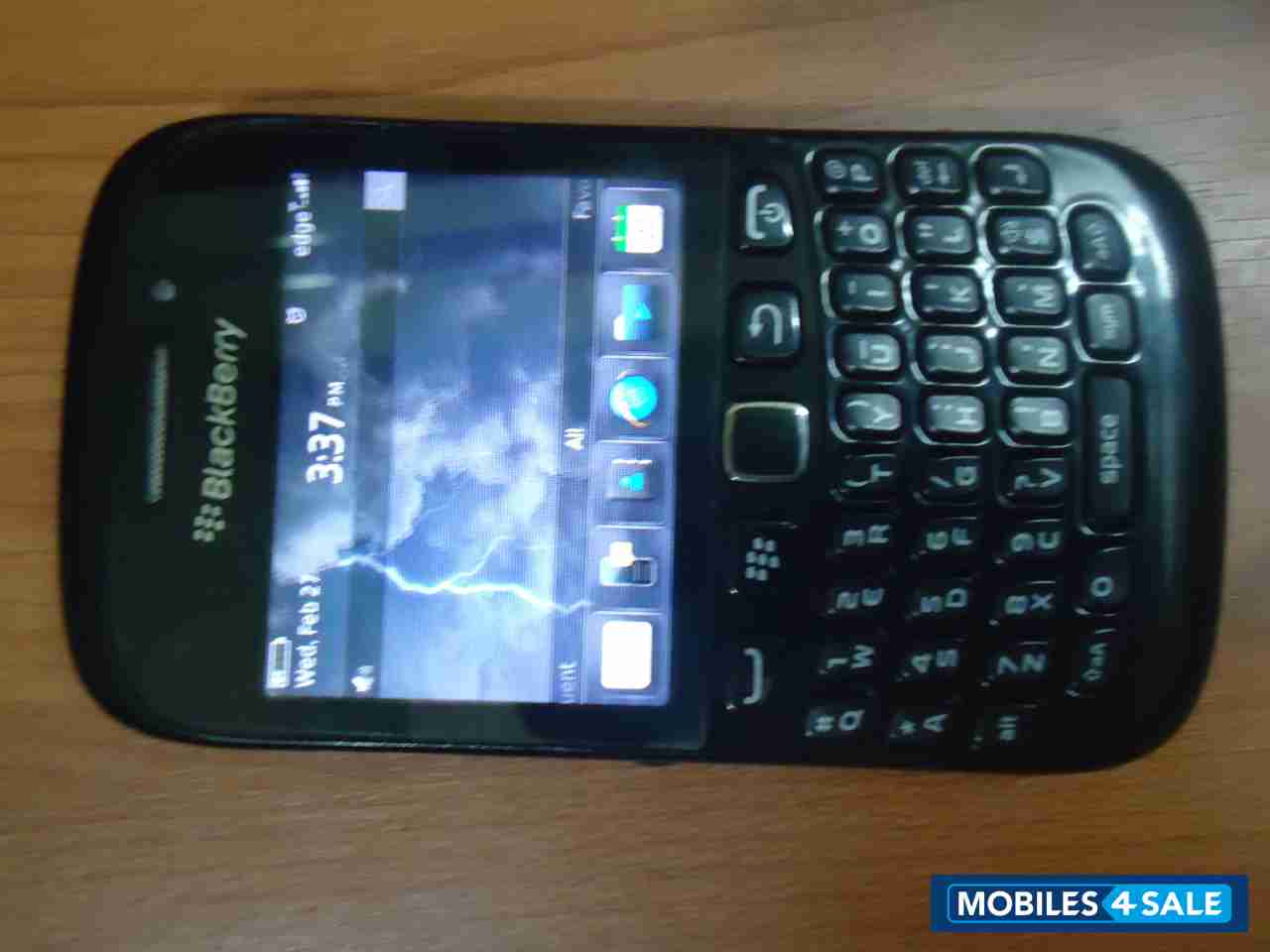 Black BlackBerry Curve 9220