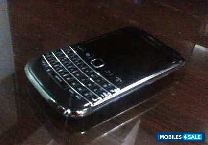 Black BlackBerry Bold 9790