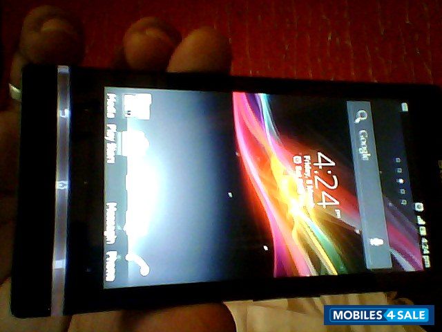 Black Sony Xperia S