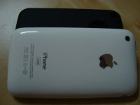 White Apple iPhone 3GS