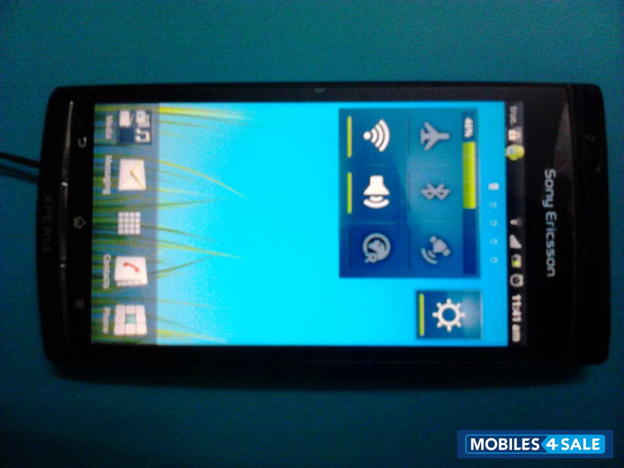 Black Sony Ericsson Xperia arc S