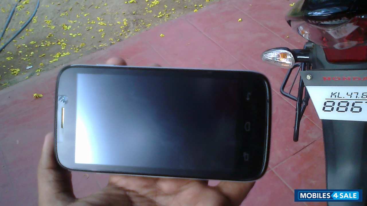 Black Xolo A700