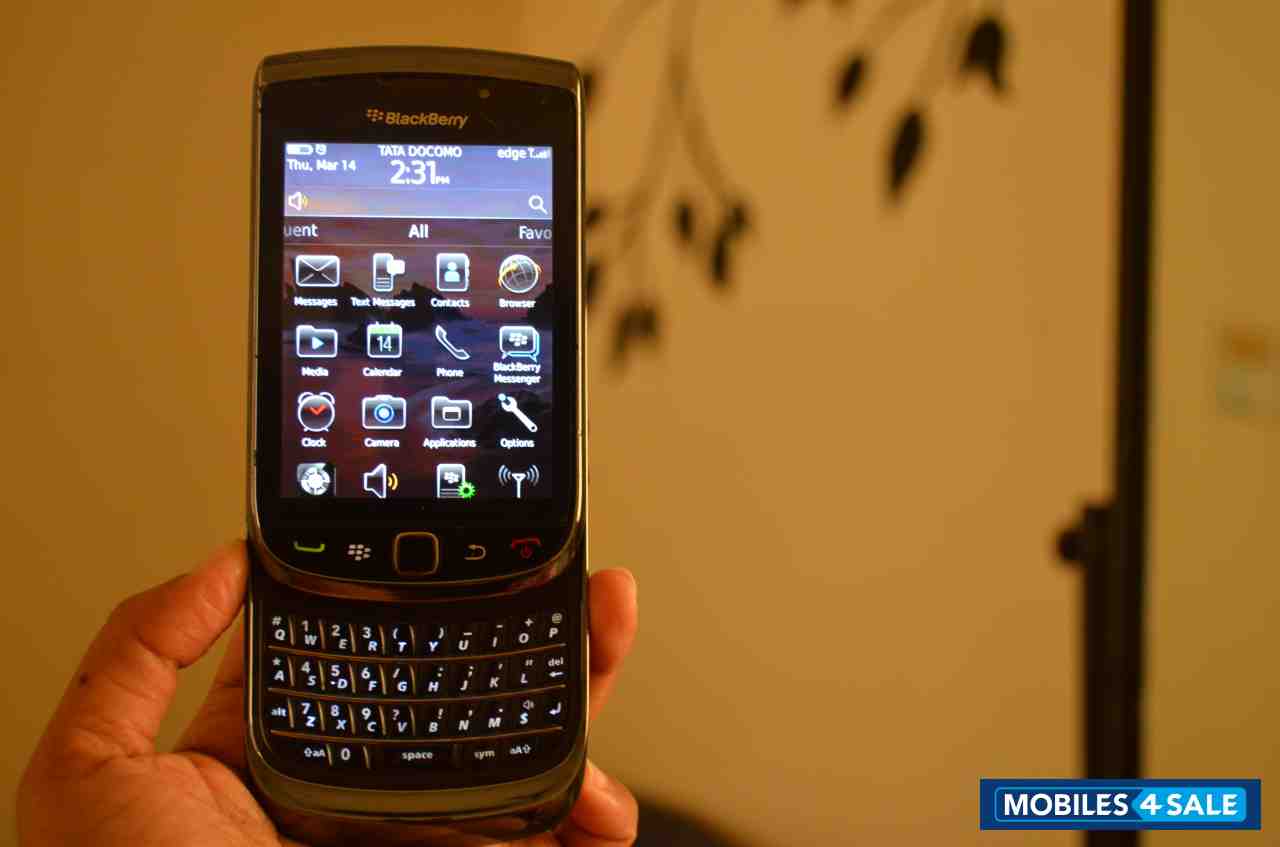 Black BlackBerry Torch 9800