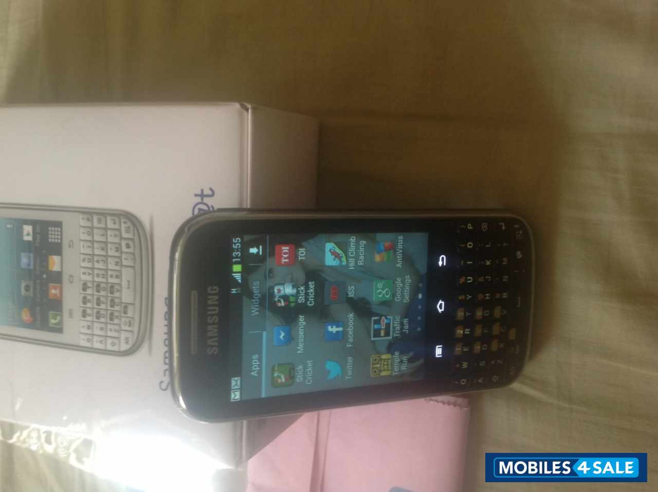 Black Samsung Galaxy Chat