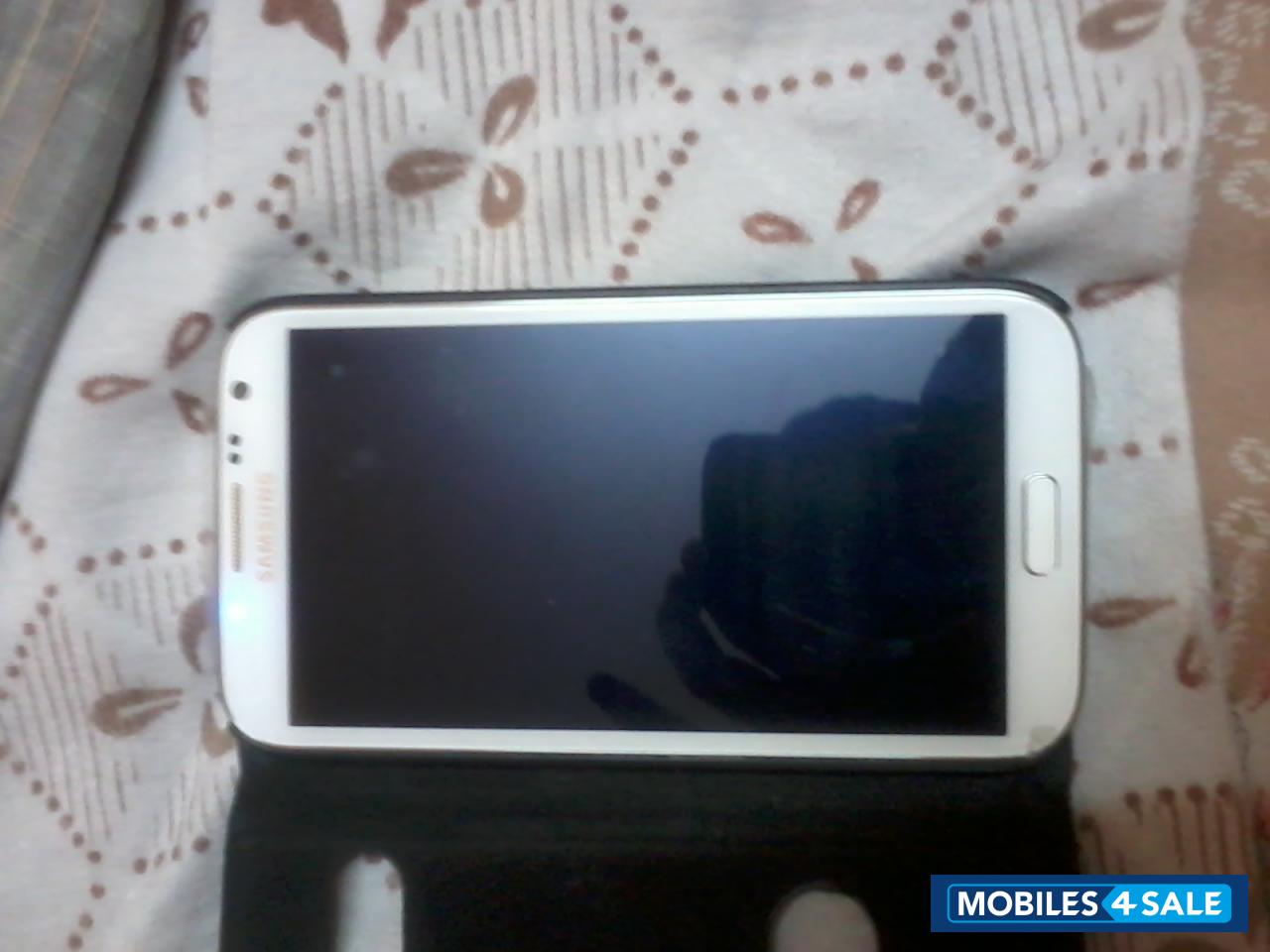 White Samsung Galaxy Note 2