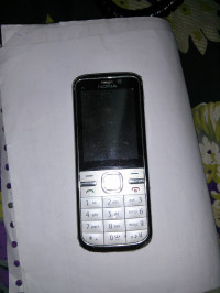 White Nokia C5