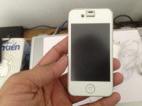 White Apple iPhone 4S