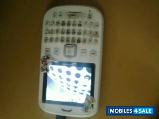 White Micromax Q23